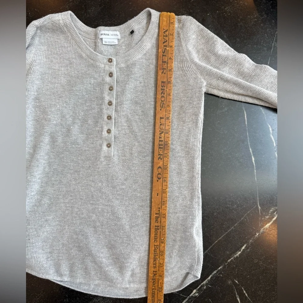 Prana XS Light Gray Textured Button Front Long Sleeve Top - Picture 6 of 8